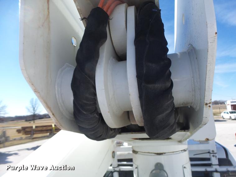 image for item DA3326 2011 Dodge Ram 5500 bucket truck