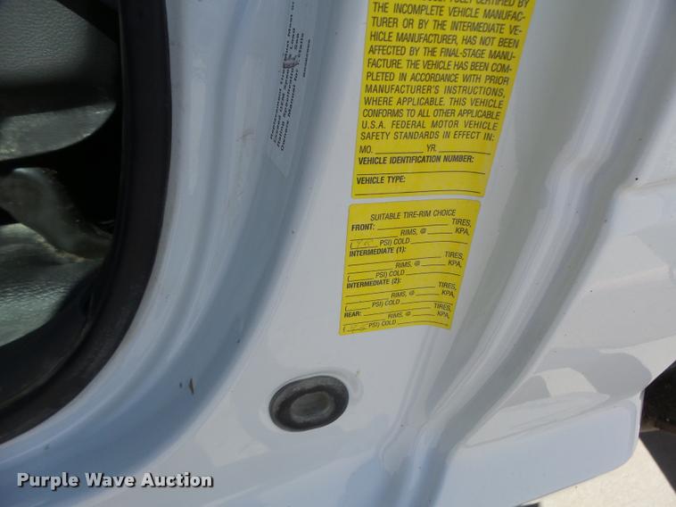 image for item DA3326 2011 Dodge Ram 5500 bucket truck