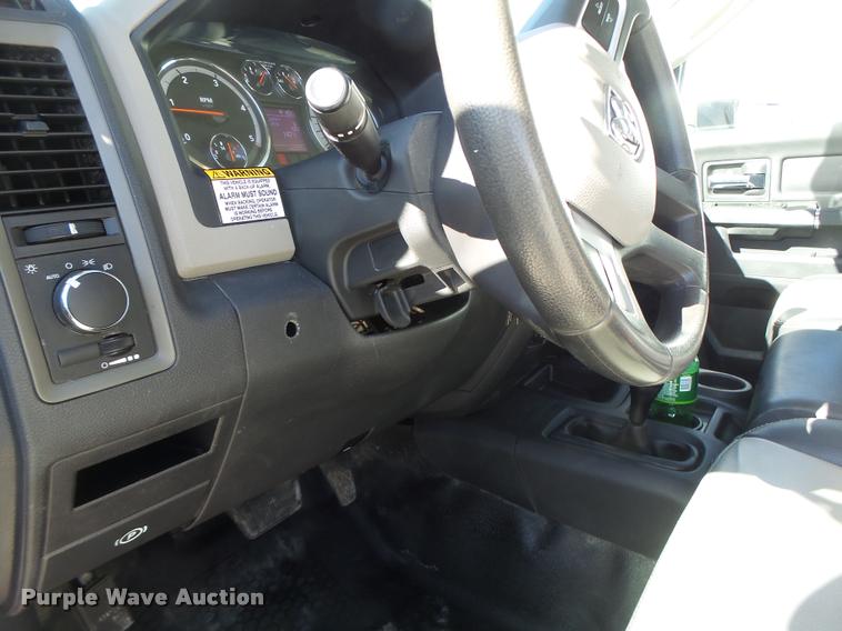 image for item DA3326 2011 Dodge Ram 5500 bucket truck