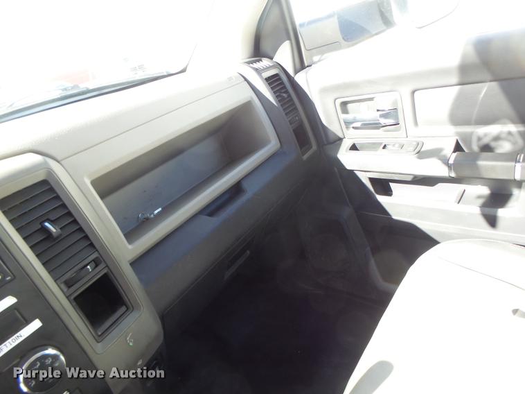 image for item DA3326 2011 Dodge Ram 5500 bucket truck