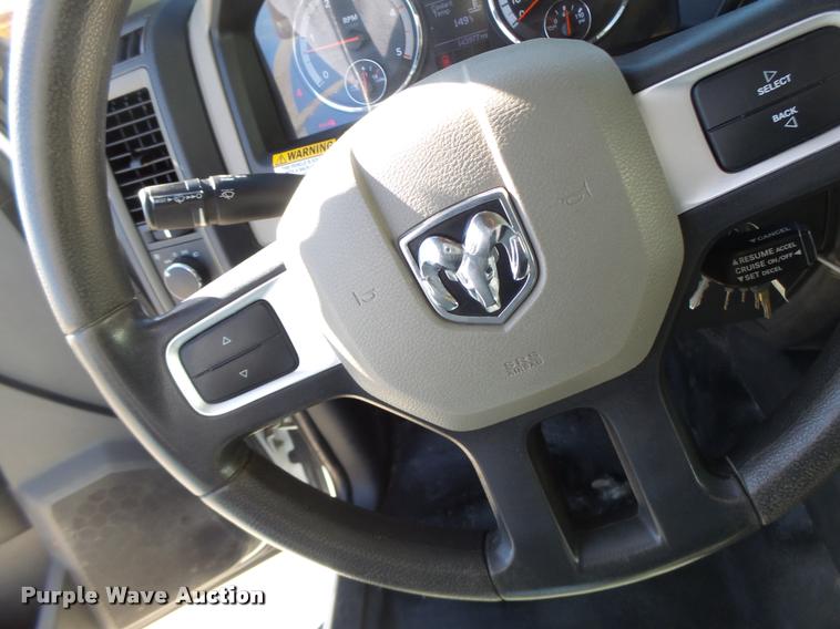 image for item DA3326 2011 Dodge Ram 5500 bucket truck