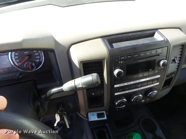 image for item DA3326 2011 Dodge Ram 5500 bucket truck