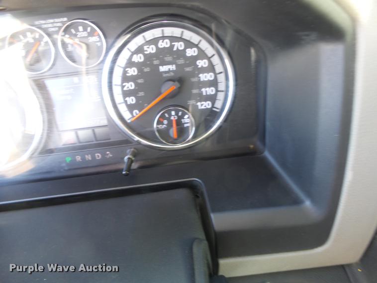 image for item DA3326 2011 Dodge Ram 5500 bucket truck