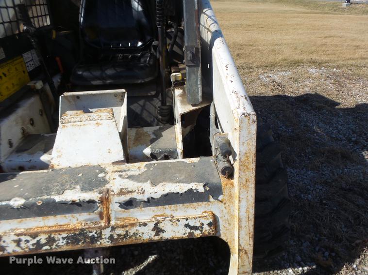 image for item DA3328 Bobcat 743 skid steer