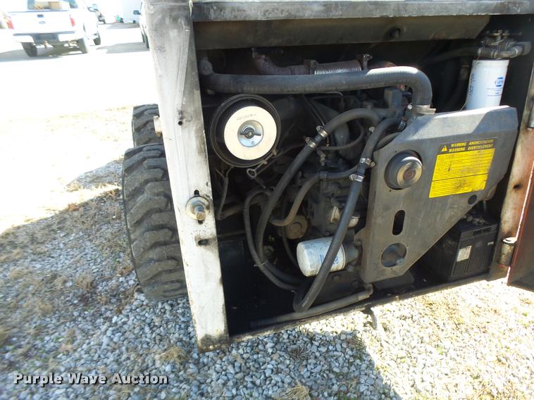 image for item DA3328 Bobcat 743 skid steer