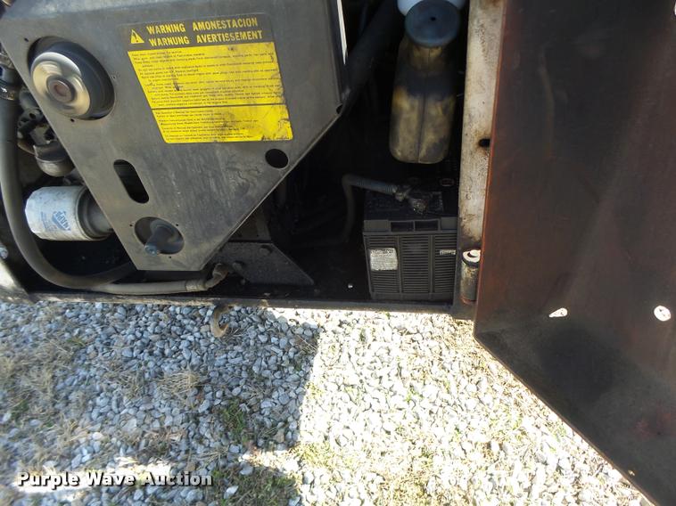 image for item DA3328 Bobcat 743 skid steer