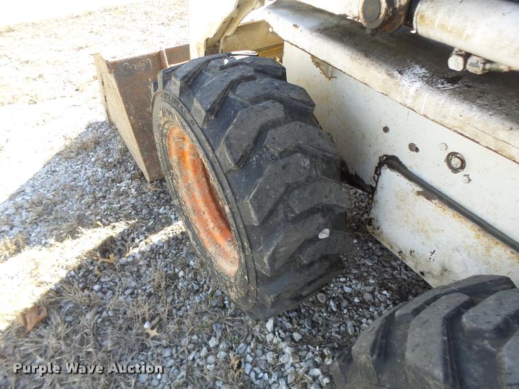 image for item DA3328 Bobcat 743 skid steer