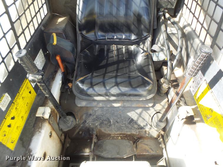 image for item DA3328 Bobcat 743 skid steer