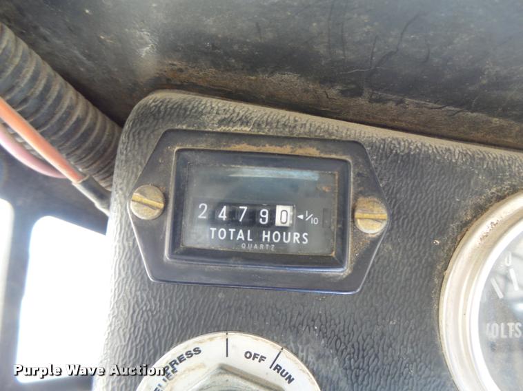 image for item DA3328 Bobcat 743 skid steer