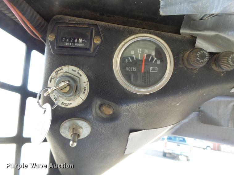 image for item DA3328 Bobcat 743 skid steer