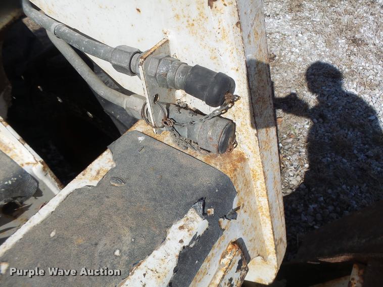 image for item DA3328 Bobcat 743 skid steer