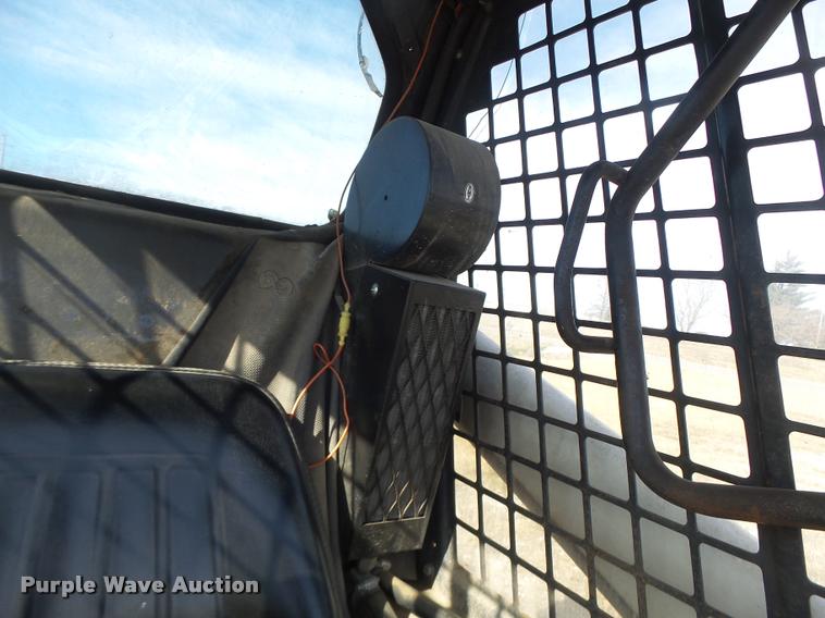 image for item DA3328 Bobcat 743 skid steer