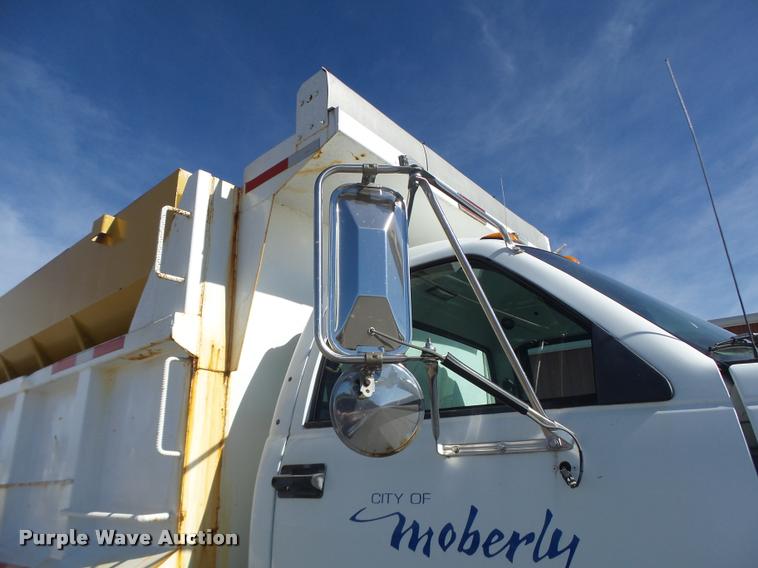 image for item DA3329 1994 Chevrolet Kodiak dump truck