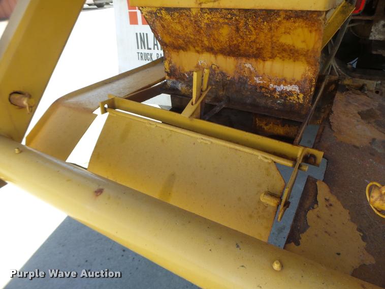 image for item DA3329 1994 Chevrolet Kodiak dump truck