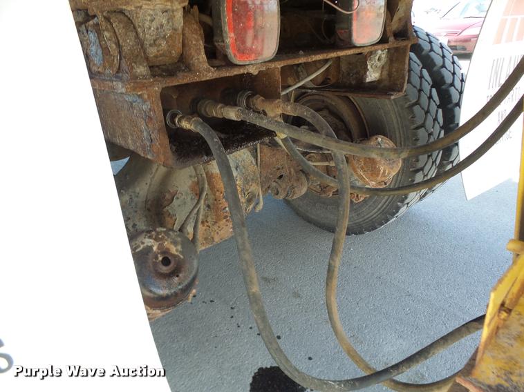 image for item DA3329 1994 Chevrolet Kodiak dump truck