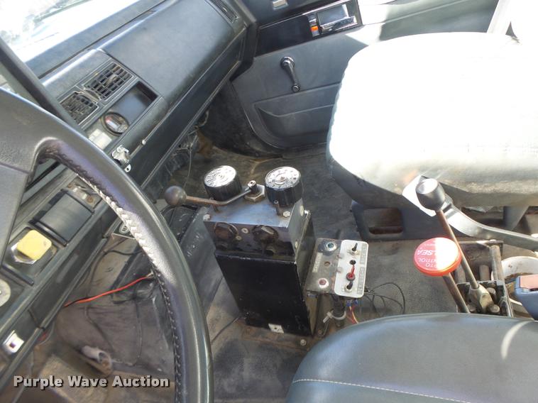 image for item DA3329 1994 Chevrolet Kodiak dump truck