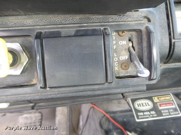 image for item DA3329 1994 Chevrolet Kodiak dump truck