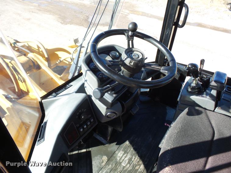 image for item DA4019 1999 Caterpillar 928G wheel loader