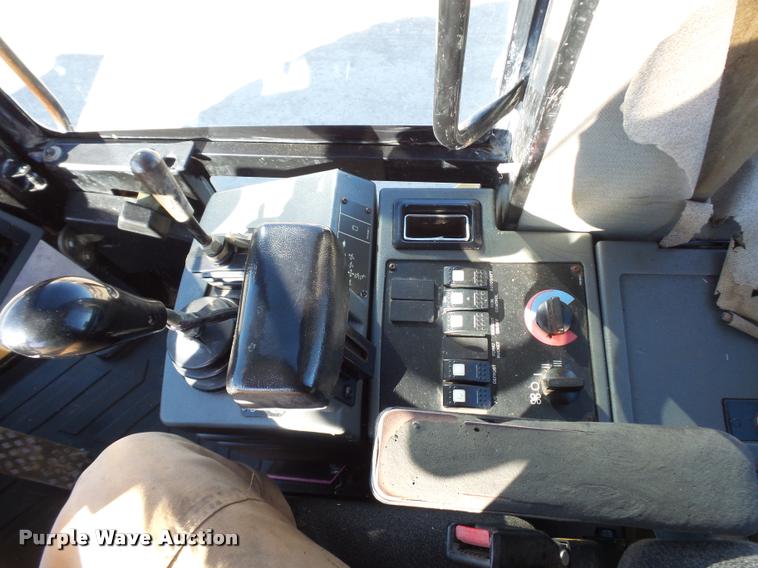 image for item DA4019 1999 Caterpillar 928G wheel loader