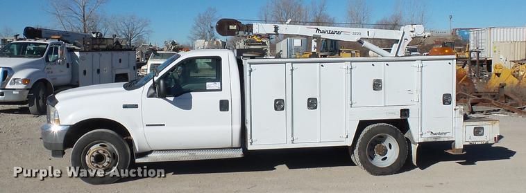 image for item DA4020 2002 Ford F550 service truck with crane
