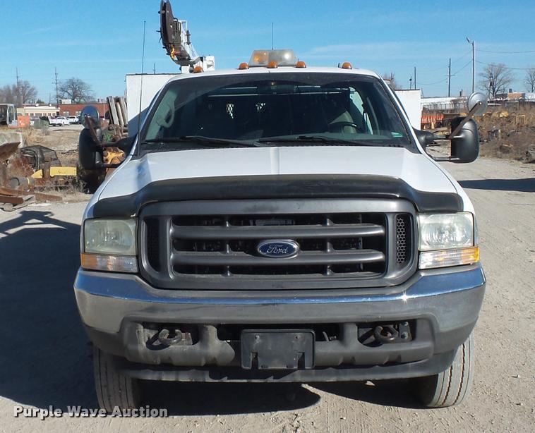 image for item DA4020 2002 Ford F550 service truck with crane