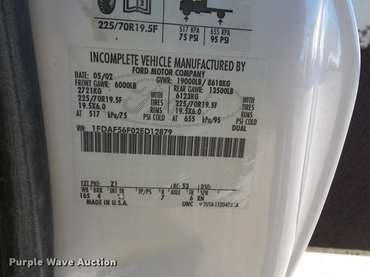 image for item DA4020 2002 Ford F550 service truck with crane