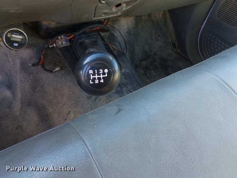 image for item DA4020 2002 Ford F550 service truck with crane