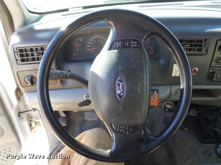 image for item DA4020 2002 Ford F550 service truck with crane