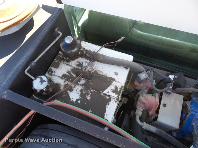 image for item DA4020 2002 Ford F550 service truck with crane