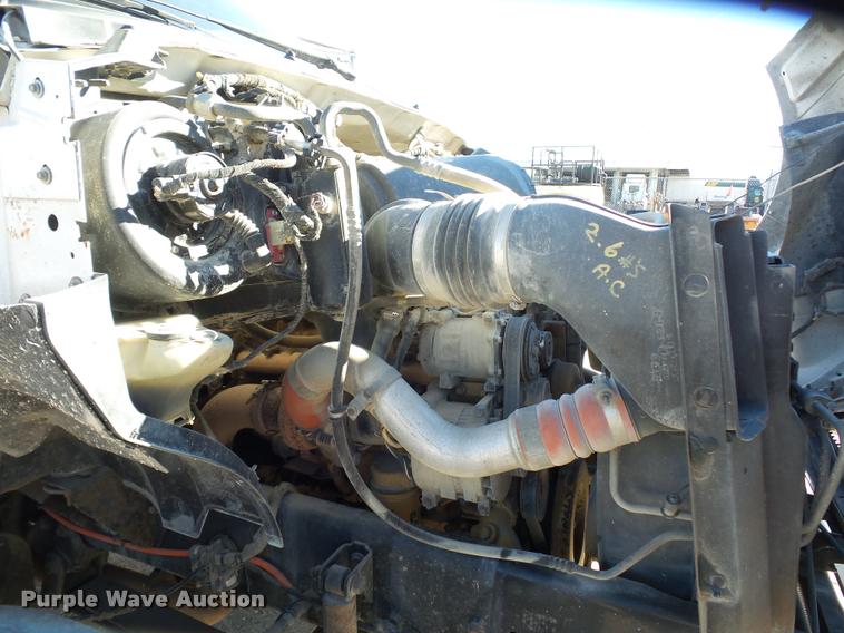 image for item DA4021 2005 Ford F750 service truck with crane