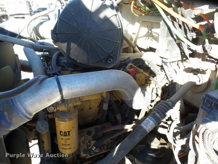 image for item DA4021 2005 Ford F750 service truck with crane