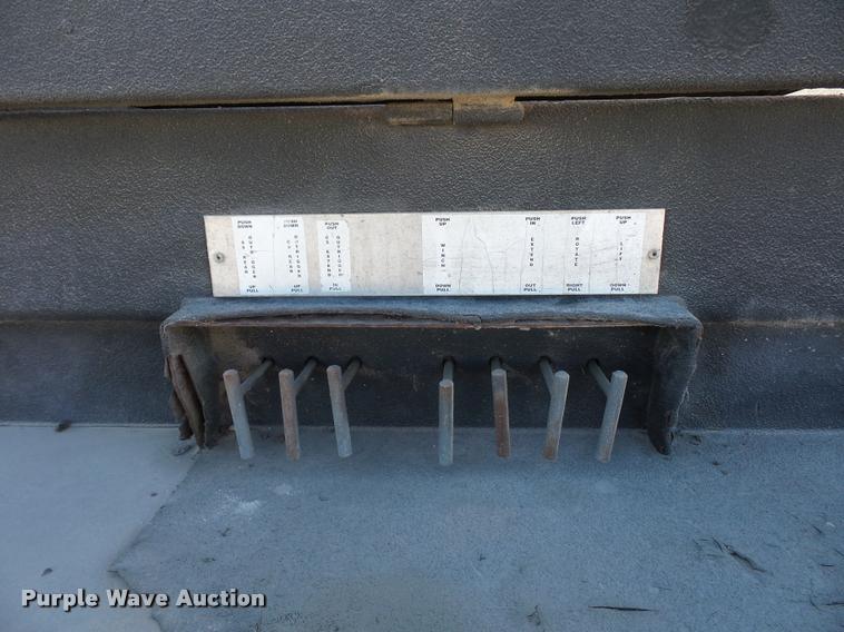 image for item DA4021 2005 Ford F750 service truck with crane