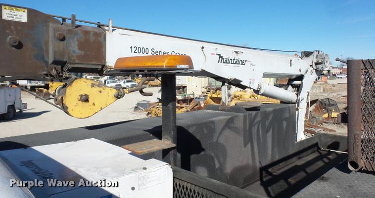 image for item DA4021 2005 Ford F750 service truck with crane