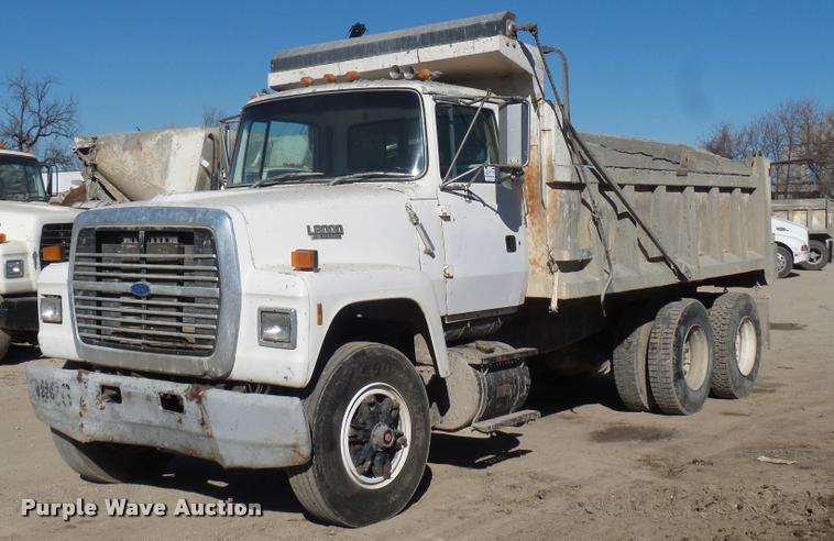 image for item DA4023 1992 Ford LT8000 dump truck
