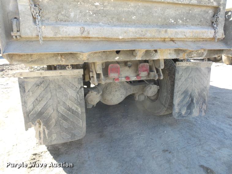 image for item DA4023 1992 Ford LT8000 dump truck
