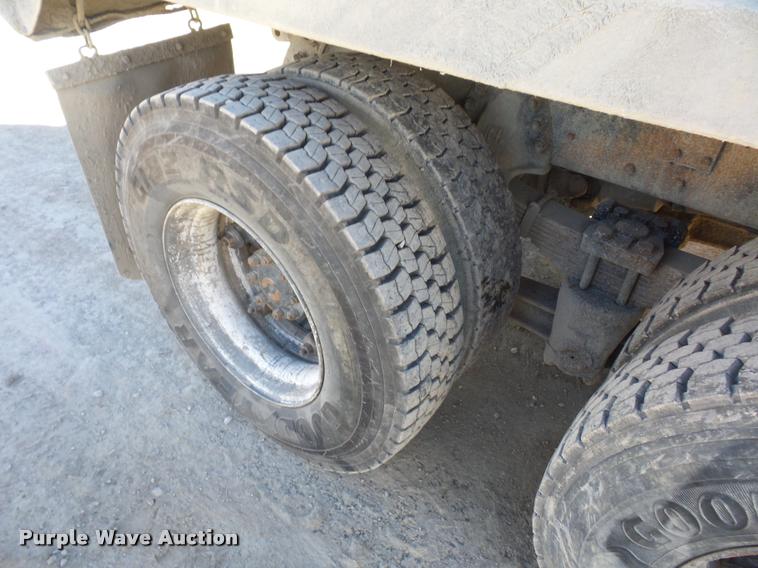 image for item DA4023 1992 Ford LT8000 dump truck