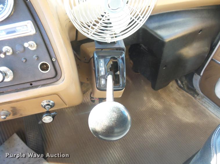 image for item DA4023 1992 Ford LT8000 dump truck