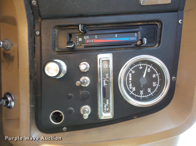 image for item DA4023 1992 Ford LT8000 dump truck