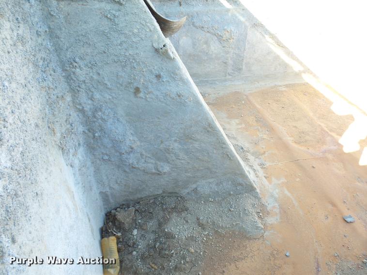 image for item DA4023 1992 Ford LT8000 dump truck