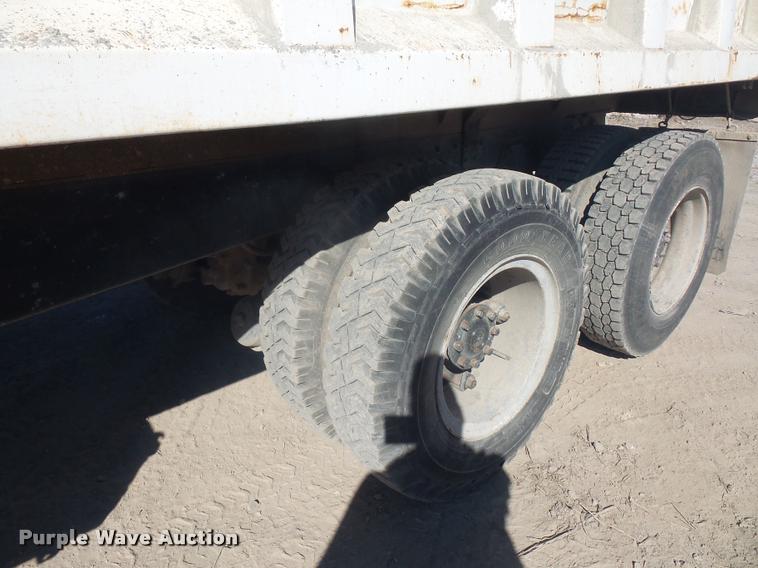 image for item DA4027 1985 Ford LT8000 dump truck