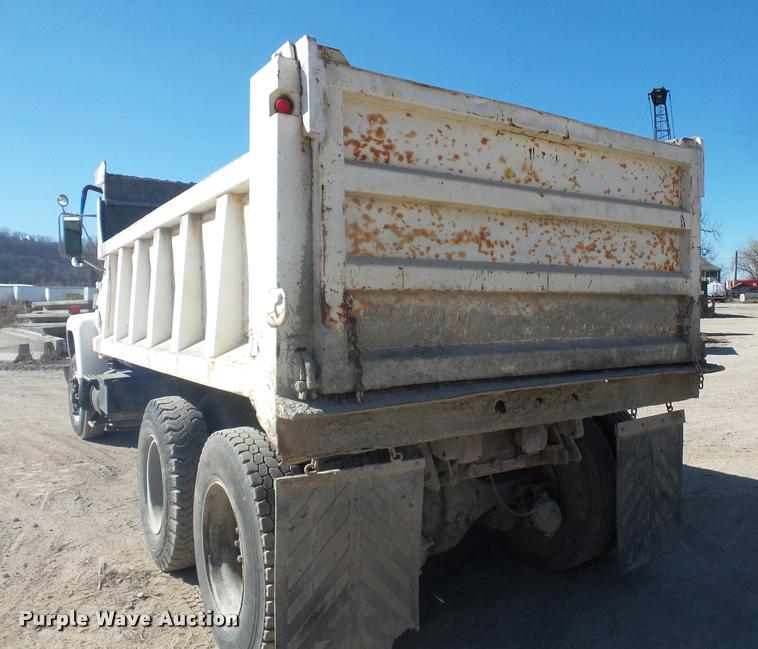 image for item DA4027 1985 Ford LT8000 dump truck