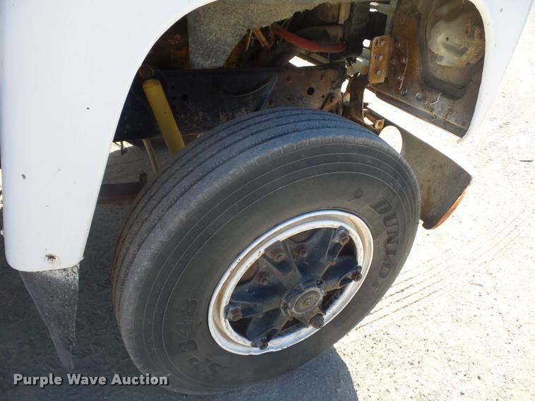 image for item DA4027 1985 Ford LT8000 dump truck