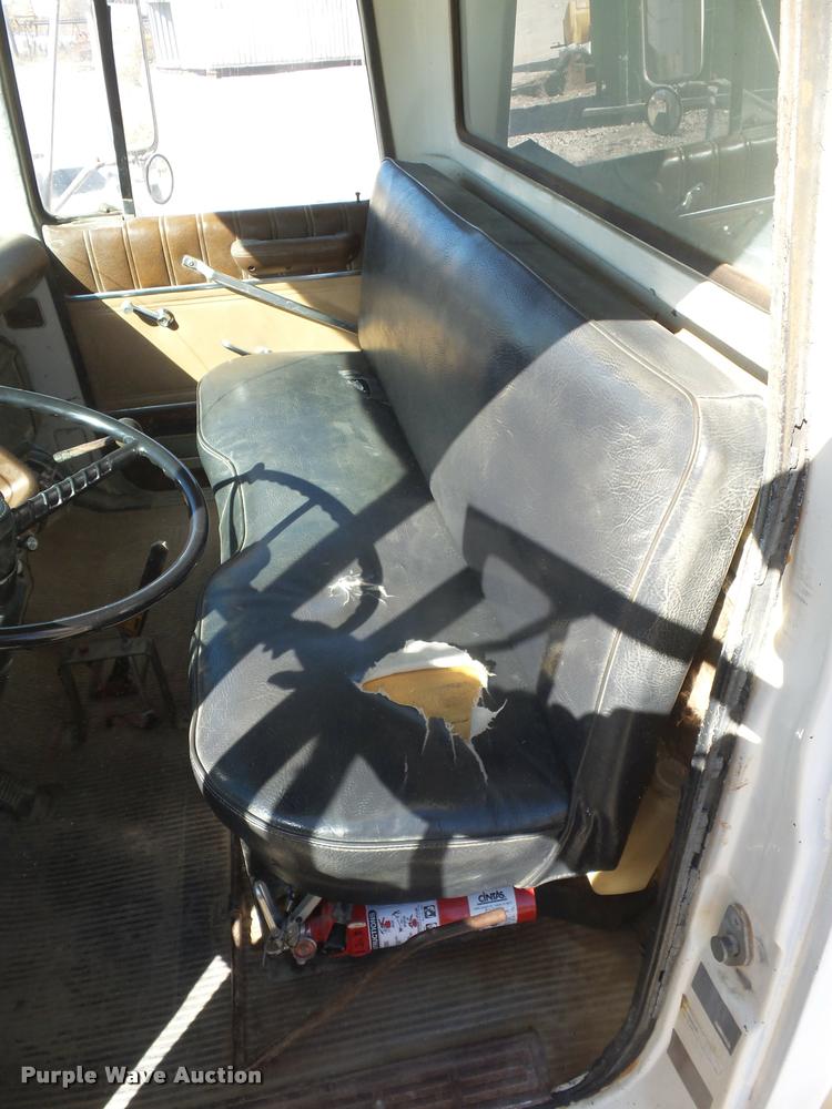 image for item DA4027 1985 Ford LT8000 dump truck