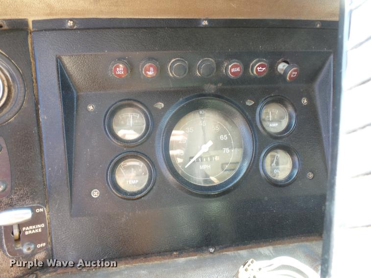 image for item DA4027 1985 Ford LT8000 dump truck