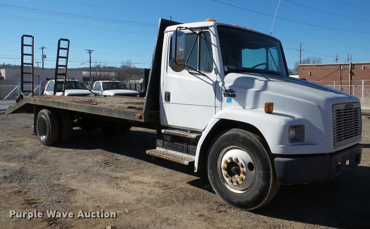image for item DA7360 1995 Freightliner FL70 flatbed truck