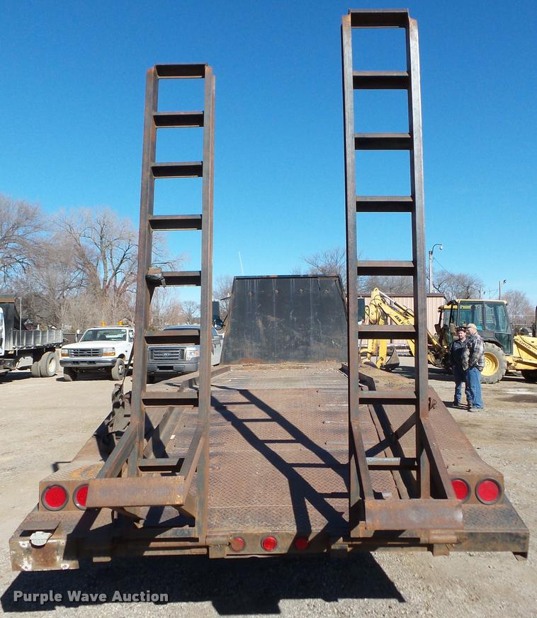 image for item DA7360 1995 Freightliner FL70 flatbed truck