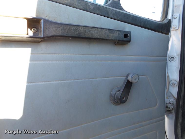 image for item DA7360 1995 Freightliner FL70 flatbed truck