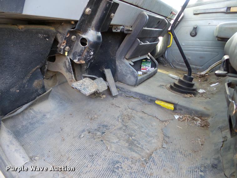 image for item DA7360 1995 Freightliner FL70 flatbed truck