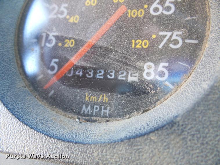 image for item DA7360 1995 Freightliner FL70 flatbed truck