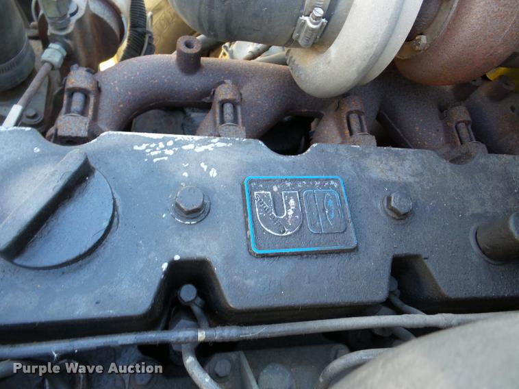 image for item DA7360 1995 Freightliner FL70 flatbed truck